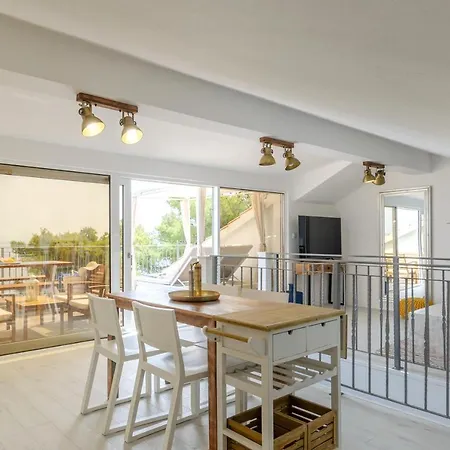 Summer House Bougainvillea By Dubrovnik Colors Apartment Blato (Korcula)