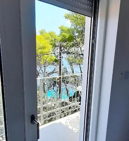 Summer House Bougainvillea By Dubrovnik Colors